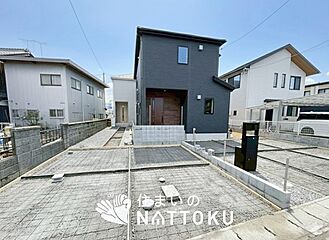 【住まいのNATTOKU】LIGNAGE　近江八幡市桜宮町　第１期　全２邸 外観