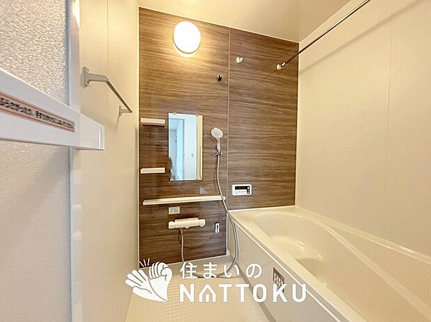 現地写真(浴室)
浴室暖房乾燥機付き。1坪タイプで広々です。