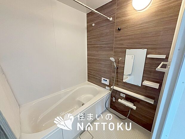 現地写真(浴室)
浴室暖房乾燥機付き。1坪タイプで広々です。