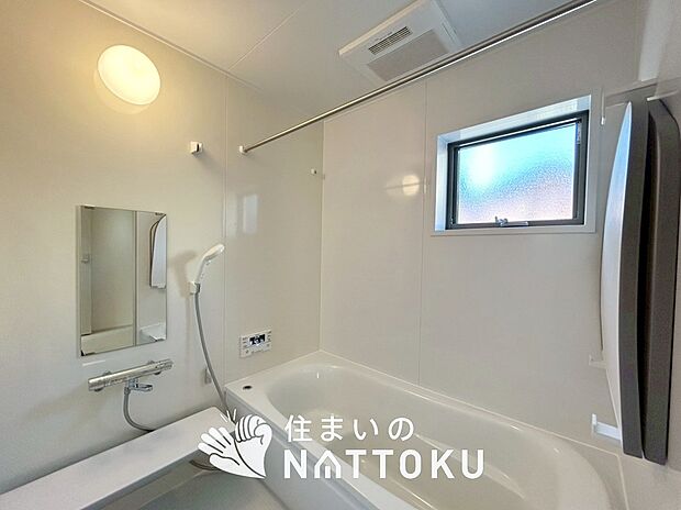 現地写真(浴室)
浴室暖房乾燥機付き。1坪タイプで広々です。