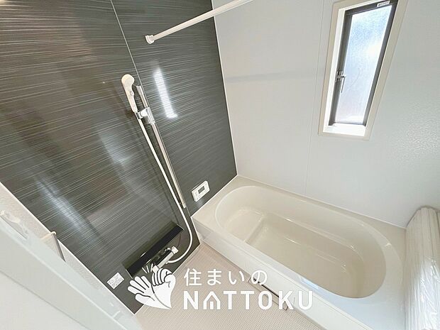 現地写真(浴室)
浴室暖房乾燥機付き。1坪タイプで広々です。