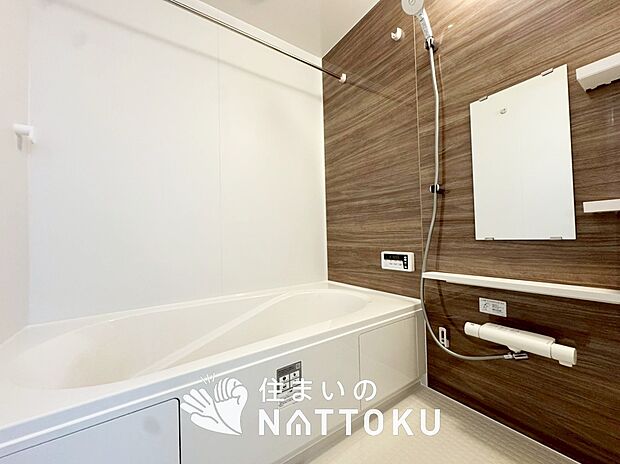 現地写真(浴室)
浴室暖房乾燥機付き。1坪タイプで広々です。