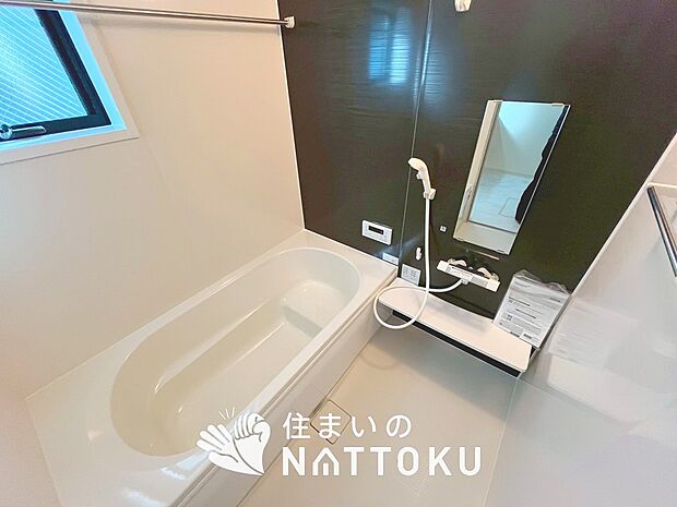 現地写真(浴室)
浴室暖房乾燥機付き。1坪タイプで広々です。