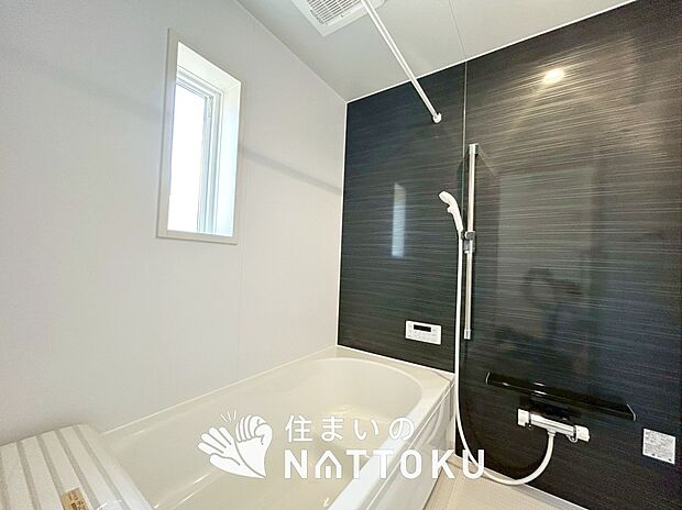 現地写真(浴室)
浴室暖房乾燥機付き。1坪タイプで広々です。