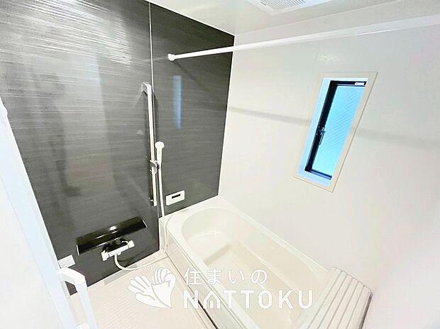 現地写真(浴室)
浴室暖房乾燥機付き。1坪タイプで広々です。