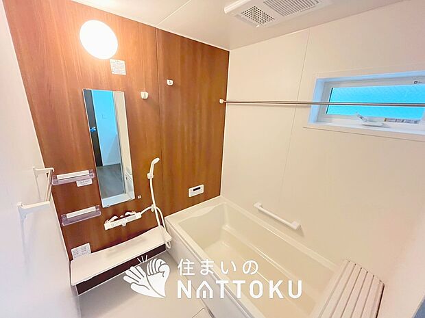 現地写真(浴室)
浴室暖房乾燥機付き。1坪タイプで広々です。