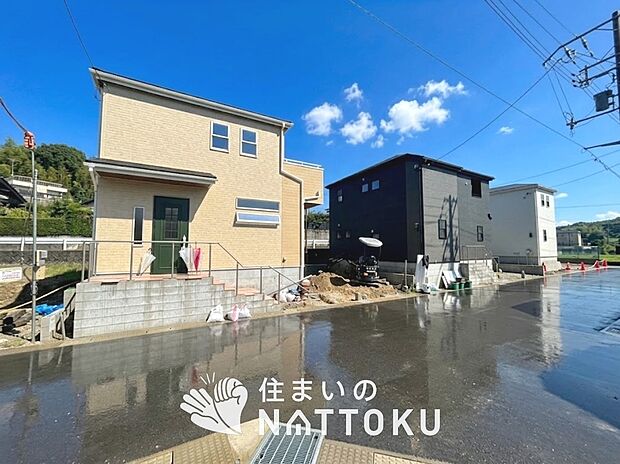 現地写真(街並み)
全4邸
駐車2台可能
