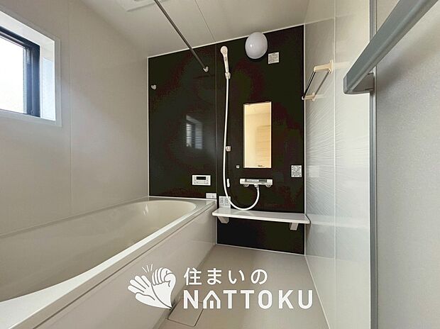 現地写真(浴室)
浴室暖房乾燥機付き。1坪タイプで広々です。