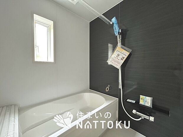 現地写真（キッチン）
収納たっぷりのシステムキッチン、浄水器付水栓を標準装備しています。
