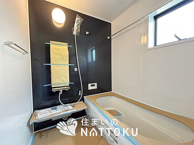 現地写真(浴室)
浴室暖房乾燥機付き。1坪タイプで広々です。