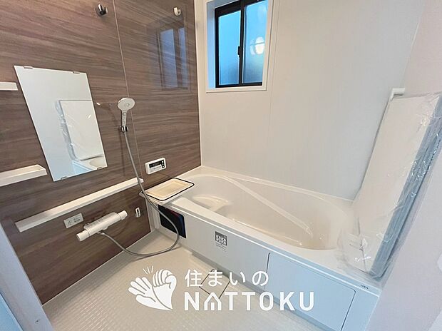 現地写真(浴室)
浴室暖房乾燥機付き。1坪タイプで広々です。