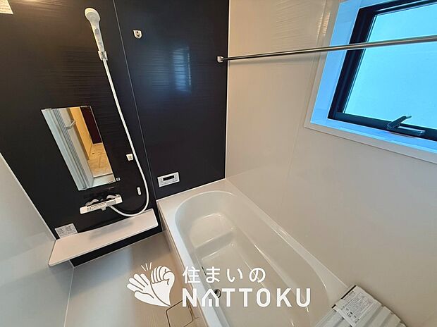 現地写真(浴室)
浴室暖房乾燥機付き。1坪タイプで広々です。