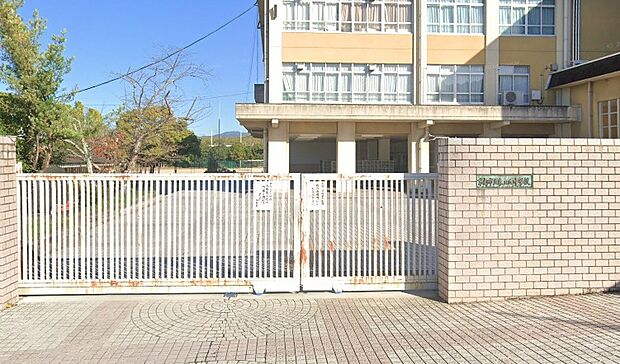 京都市立春日丘中学校(約1,200m)