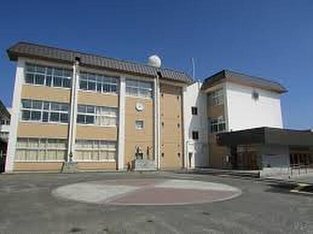 甲賀市立甲南第一小学校（約650m）