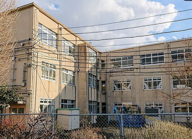 京都市立梅津北小学校（約200m）