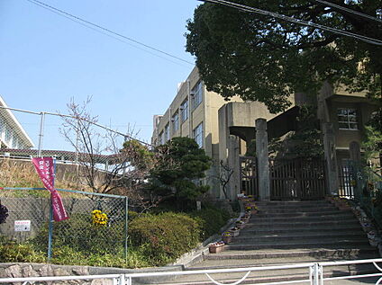 城陽市立寺田小学校 1700ｍ(徒歩22分)