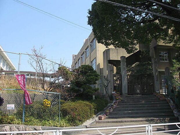 城陽市立寺田小学校（約1,700m）