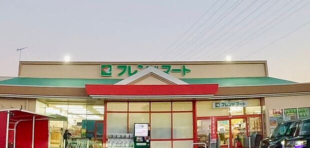 フレンドマート中主店（約560m）