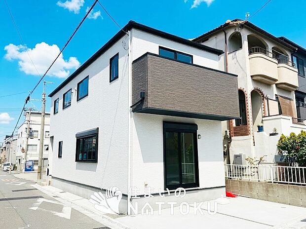 【現地写真(前道含む外観)】お引渡し後も無償の定期点検を行っており、暮らしの安心をお届けしています。