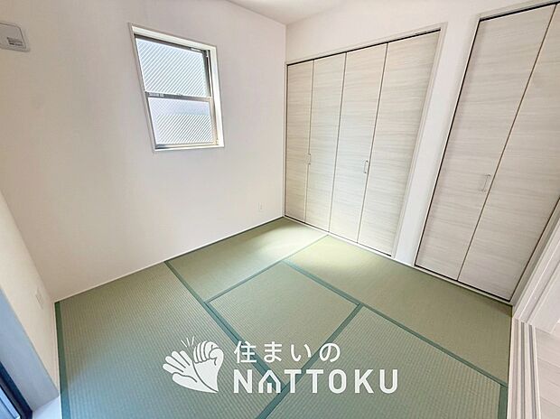 【現地写真(和室)】大壁仕様の新和室。くつろぎの空間です。