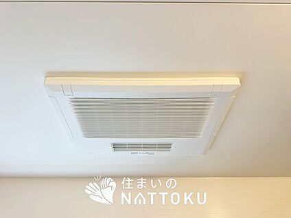 電気式浴室暖房換気乾燥機