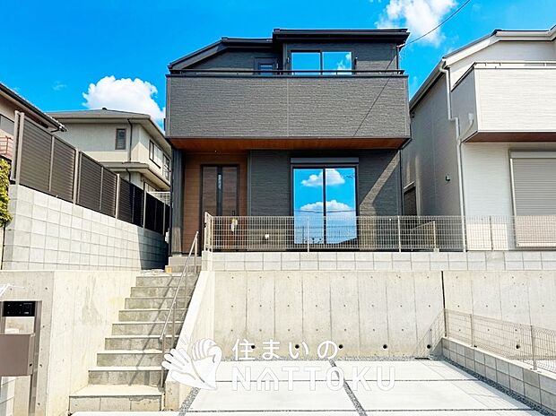 【現地写真（外観）【１号地】】耐震等級最高「３」取得で基準の１.５倍の性能・耐震強度で安心できます。