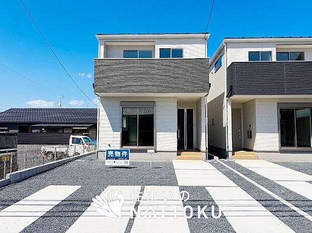 【現地写真（外観）【１号地】】軽くて火災に強い屋根材を採用し、地震時の建物への負担や揺れを軽減しています。