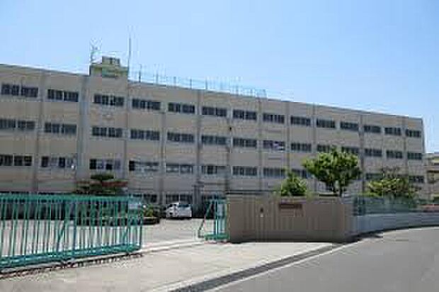 高槻市立冠中学校(約1,100m)