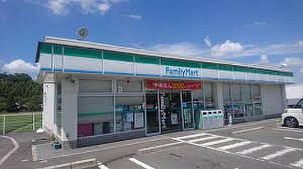 ファミリーマートミナミ河内長野高向店（約2,300m）