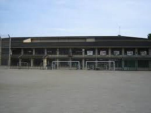 京都市立西賀茂中学校（約2,500m）