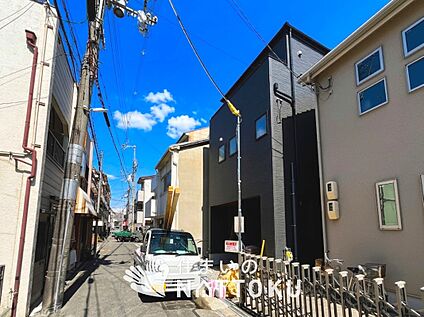現地写真（前道含む外観）