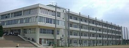 箕面市立第四中学校 240ｍ(徒歩3分)