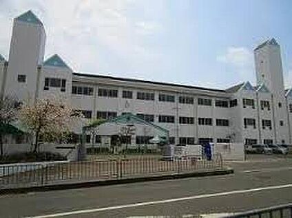 高槻市立阿武山小学校 860ｍ(徒歩11分)