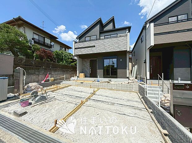 【現地写真（街並み）】耐震等級最高「３」取得で基準の１.５倍の性能・耐震強度で安心できます。