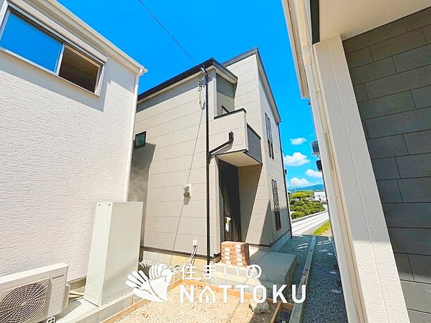 【現地写真(外観)【2号地】】健康被害に配慮したもっとも安全性の高い建材を採用し、シックハウス対策をしております。