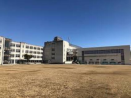 羽曳野市立河原城中学校 1400ｍ(徒歩18分)
