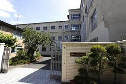 京都市立嘉楽中学校 640ｍ(徒歩8分)