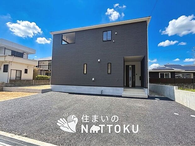【現地写真（外観）】耐震等級最高「３」取得で基準の１.５倍の性能・耐震強度で安心できます。