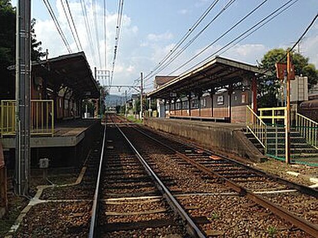 八幡前駅（約1,040m）