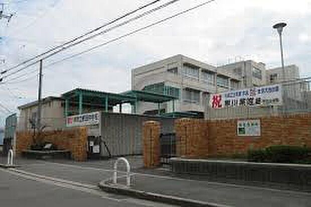 堺市立野田中学校（約700m）