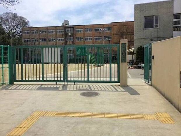 京都市立神川小学校（約180m）