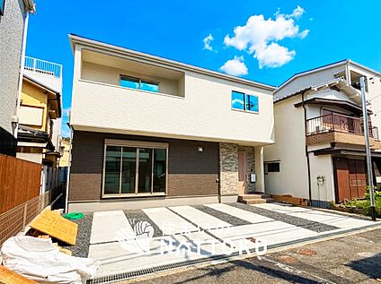 現地写真（前道含む外観）