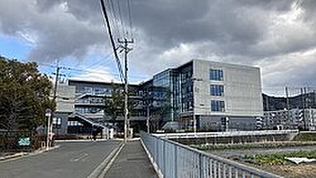 交野市立交野みらい学園(約700m)