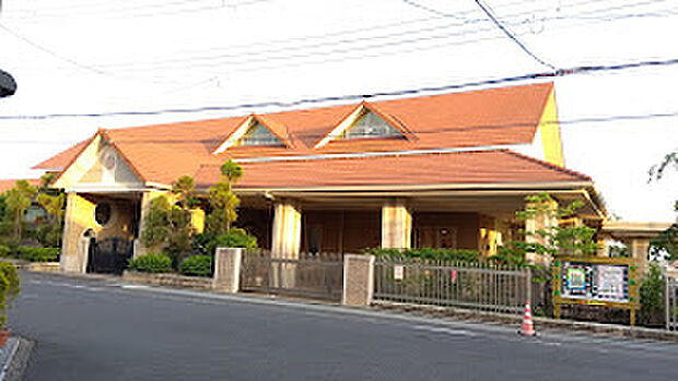 里の西保育園(約250m)