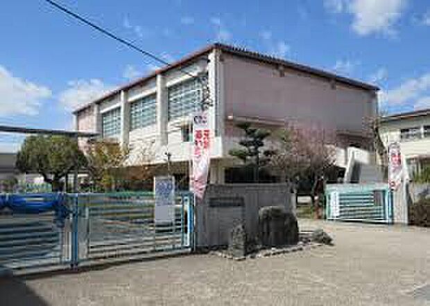 交野市立郡津小学校(約710m)