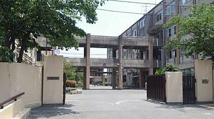 京都市立神川中学校 徒歩11分(850ｍ)
