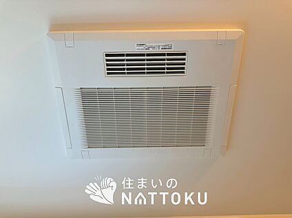電気式浴室暖房換気乾燥機