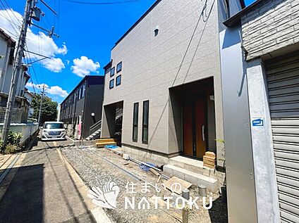 現地写真（前道含む外観）