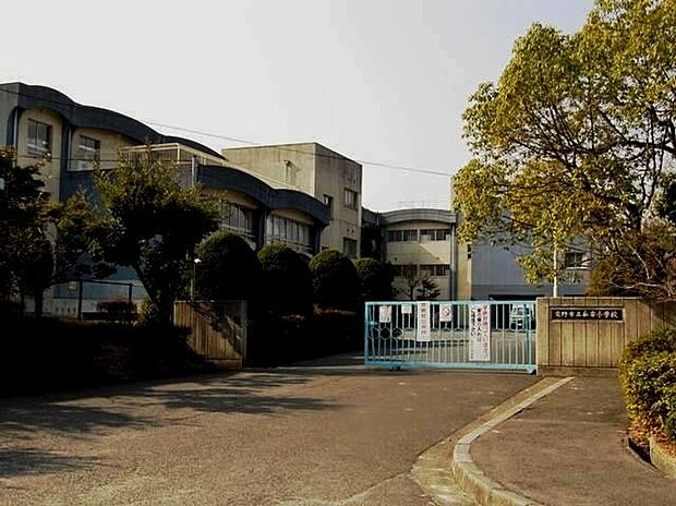 交野市立私市小学校(約480m)