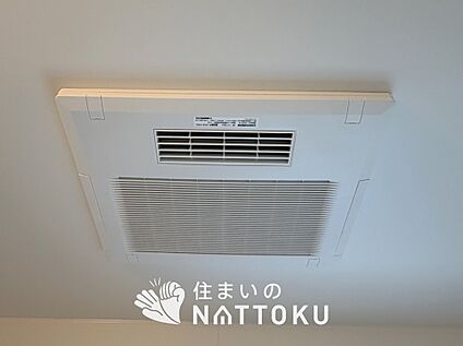 電気式浴室暖房換気乾燥機